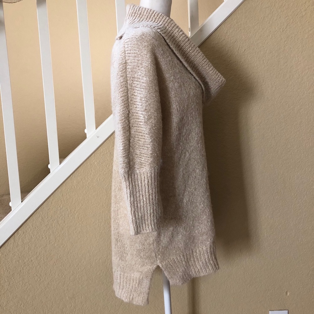 Express Sweater - Picture 2 of 6